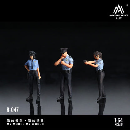(MO223047) On-duty police doll set
