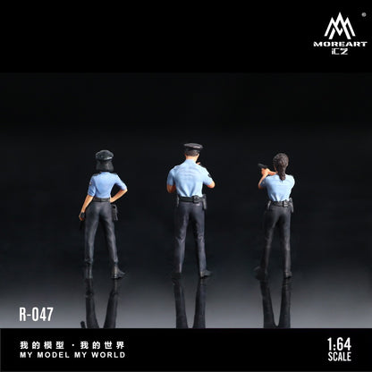 (MO223047) On-duty police doll set