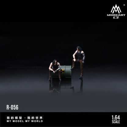 (Pre-Order) (MO223056) Silver Arm Figurine set + Biohazard barrel