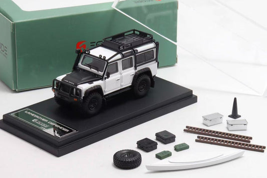 Master x Decode - Land Rover Defender with accessories (White with black hood)