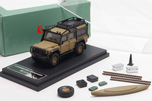 Master x Decode - Land Rover Defender with accessories (Military Green)