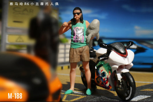 (Pre-Order) (MO222188) Yamaha R6 clown livery with Figure