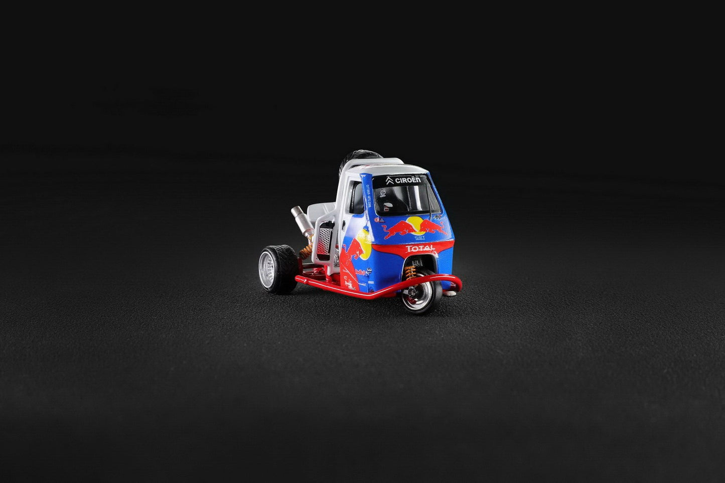 (Pre-Order) Liberty 64- Piaggio Ape Tuning (Redbull Racing Livery)