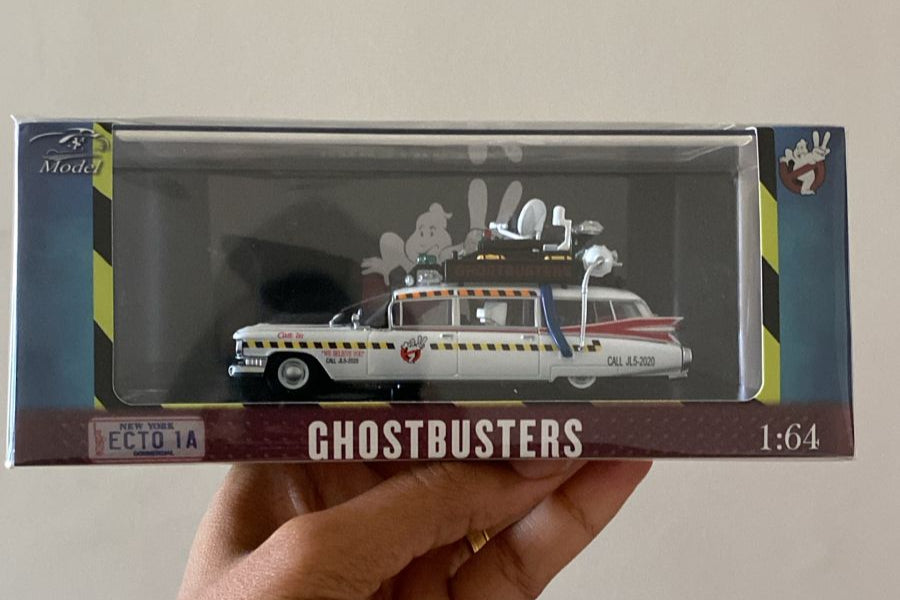 Ecto-1 Ghostbuster (only 1:64 model)