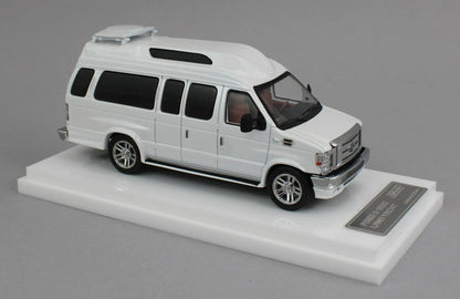 MK Miniatures - FORD E-350 LAND YACHT